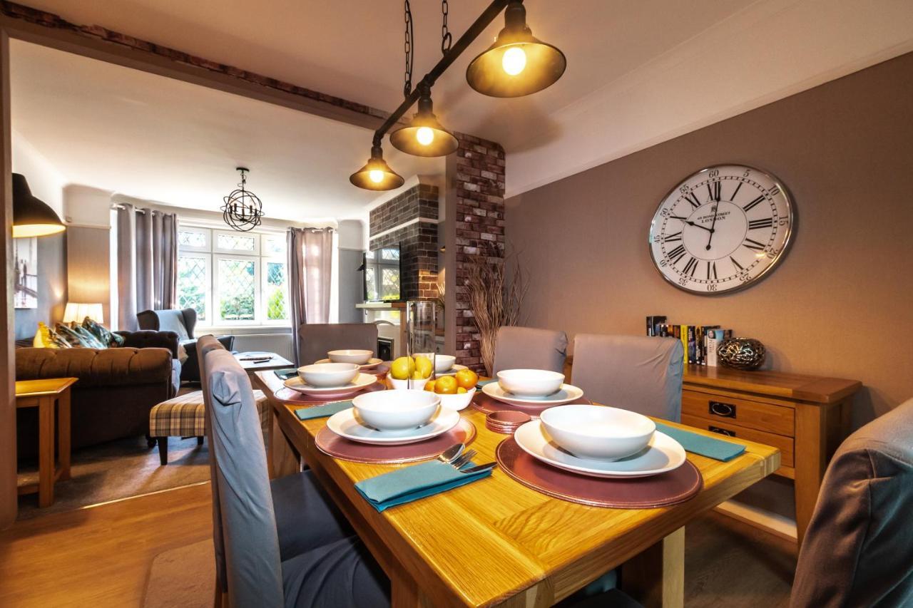 Cheerful 3-Bedroom Douglas House With Patio Southampton Ngoại thất bức ảnh
