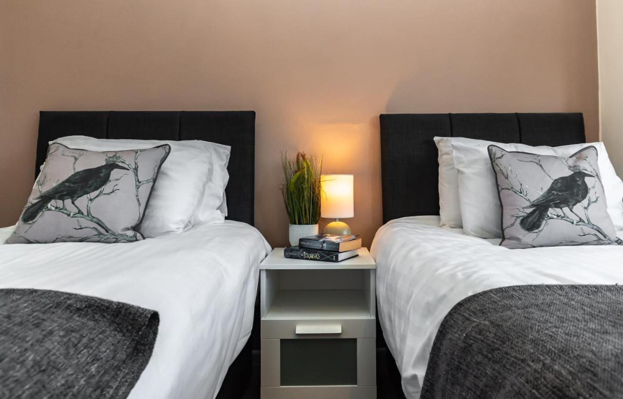 Cheerful 3-Bedroom Douglas House With Patio Southampton Ngoại thất bức ảnh