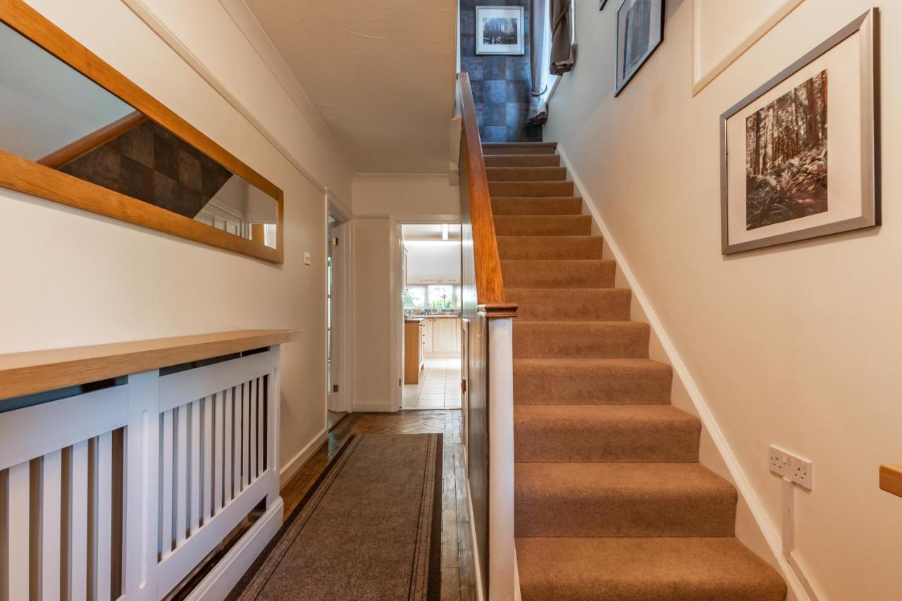 Cheerful 3-Bedroom Douglas House With Patio Southampton Ngoại thất bức ảnh