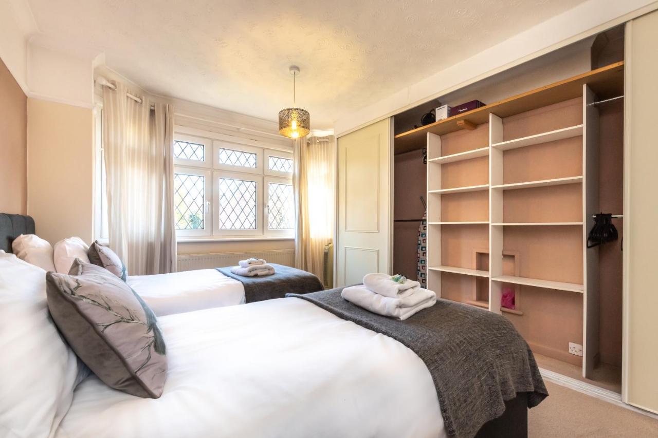 Cheerful 3-Bedroom Douglas House With Patio Southampton Ngoại thất bức ảnh